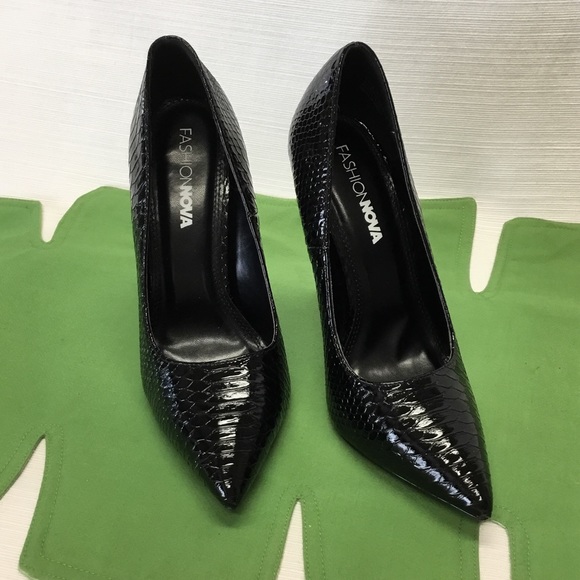 Fashion Nova Black Reptile Design Heels - Picture 5 of 8